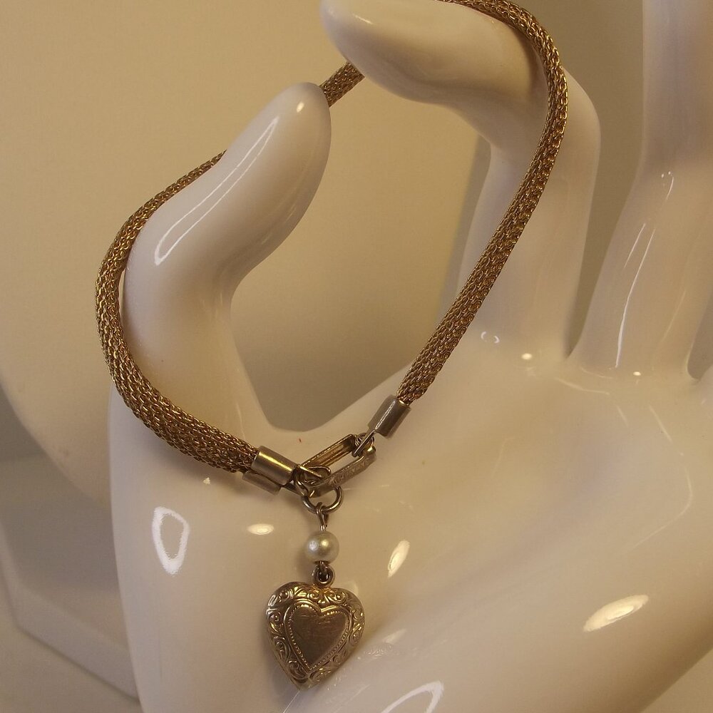 Sarah Coventry Gold Heart Charm Bracelet
